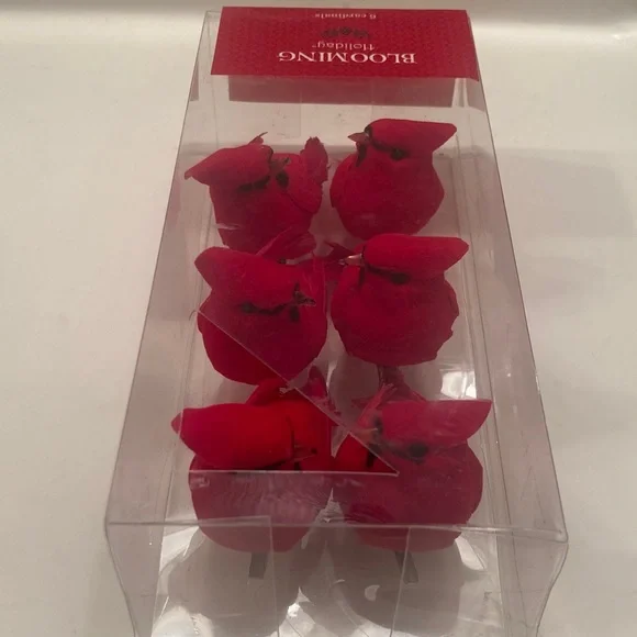 Christmas Blooming Holiday Red Cardinals Clip Ons Set of 6 New In Packaging - Picture 4 of 10